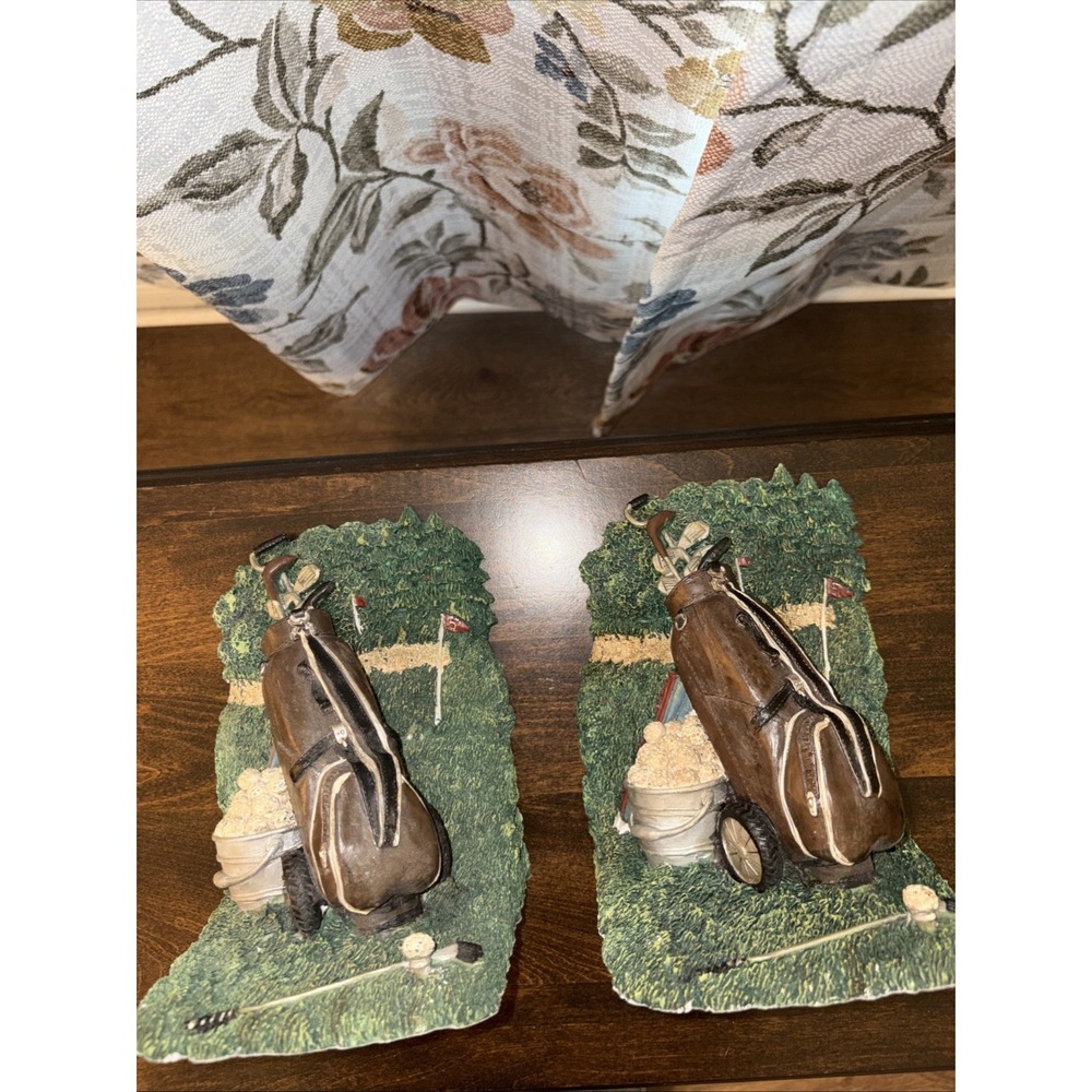 3D Golf Bookends Set of 2 Golf Figurine Balls Bag Green Fairway Clubs Flag Hole